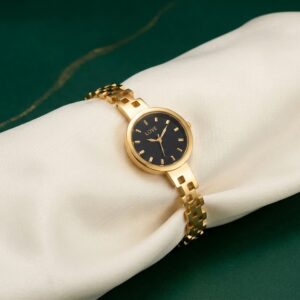 The Golden Love Minimalist Watch